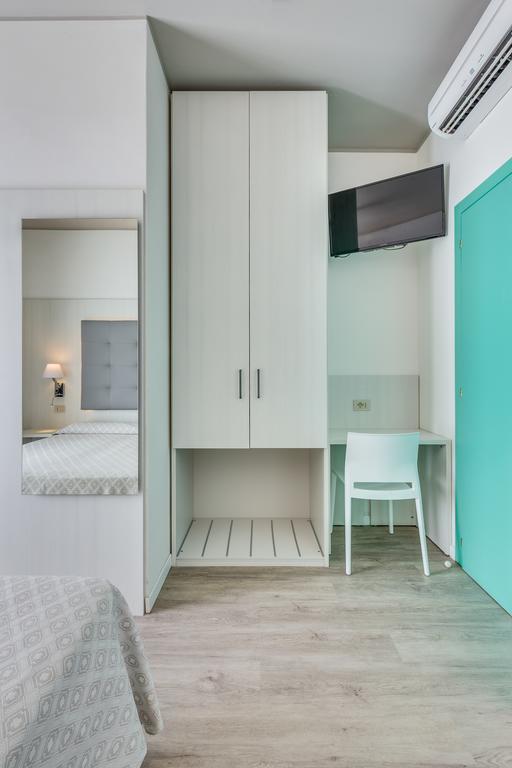 Hotel Garni' Serena Каорле Екстериор снимка