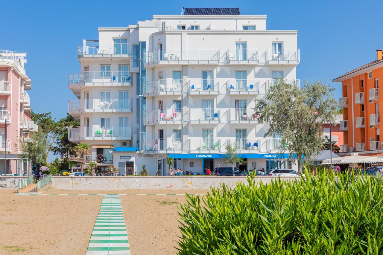 Hotel Garni' Serena Каорле Екстериор снимка