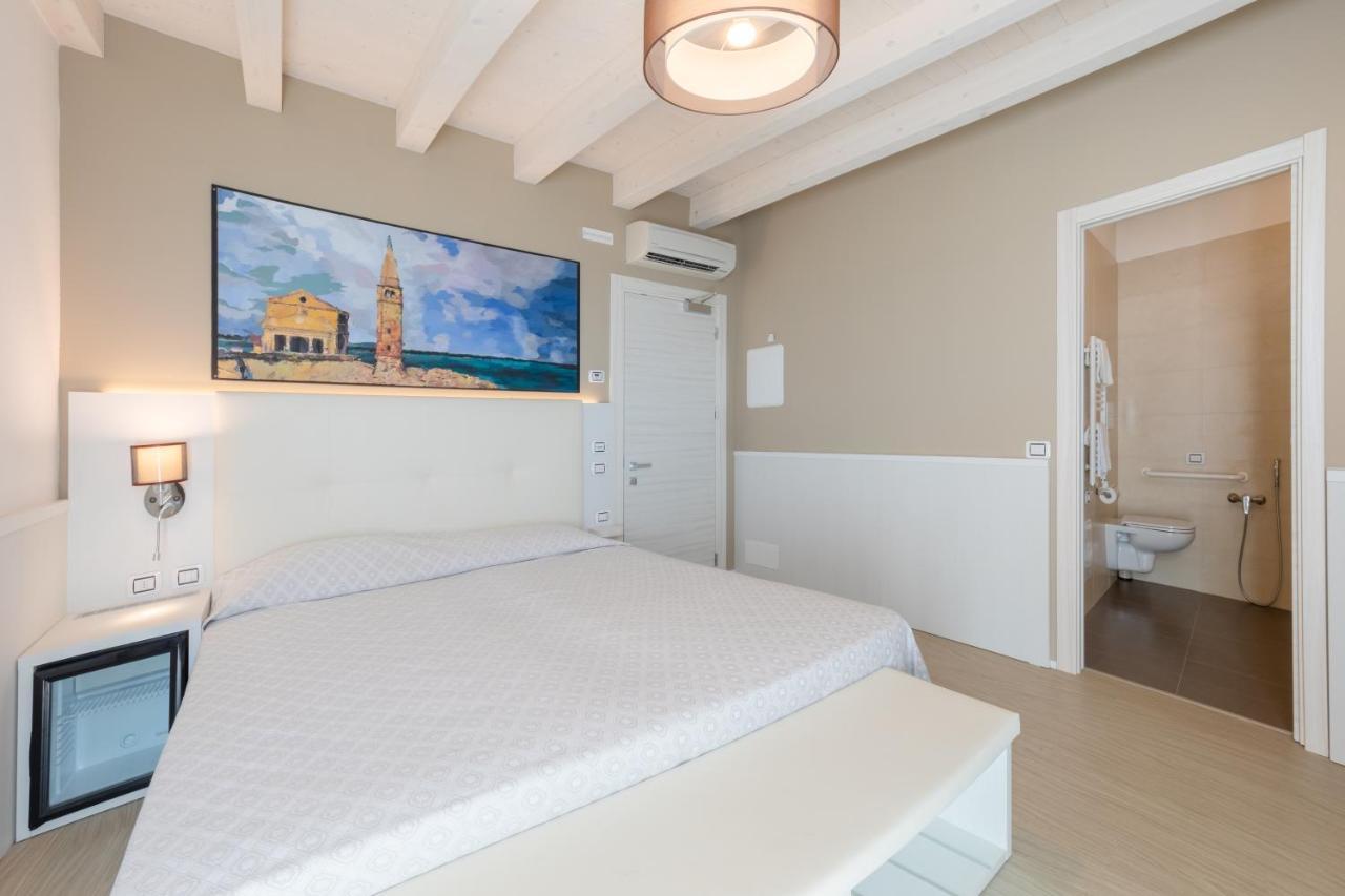 Hotel Garni' Serena Каорле Екстериор снимка