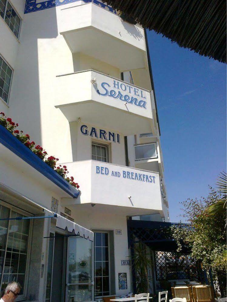 Hotel Garni' Serena Каорле Екстериор снимка