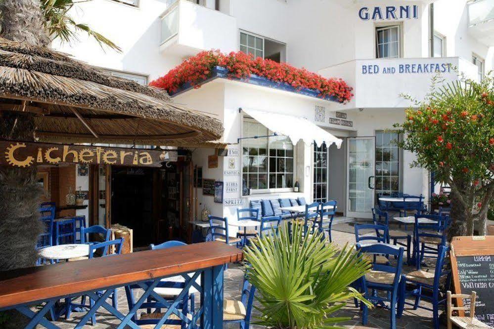 Hotel Garni' Serena Каорле Екстериор снимка